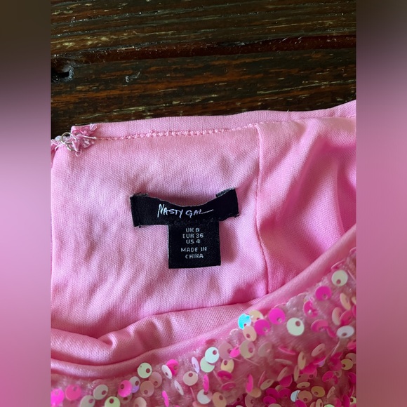 Nasty Gal pink sequin mini skirt - Picture 2 of 3